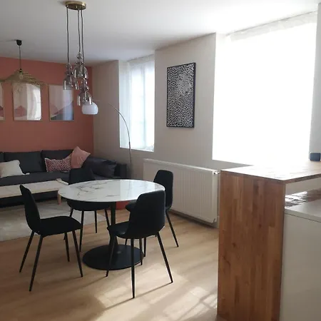 Family Friendly T3 Close To Stations Daire *