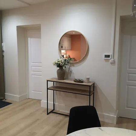 Family Friendly T3 Close To Stations Daire Lille